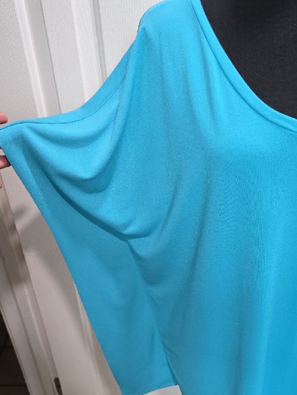 Classic V-Neck Turquoise Top Size XL - Picture 3 of 11